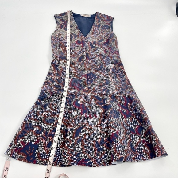 Tory Burch Calico Pixelated Blue Neutral V-Neck Floral Fit n’ Flare Dress Sz XS - Picture 10 of 11